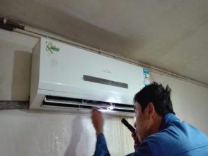 乌拉特中格力空调电话是多少