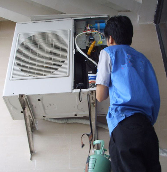 乌拉特中空调开机无反应维修